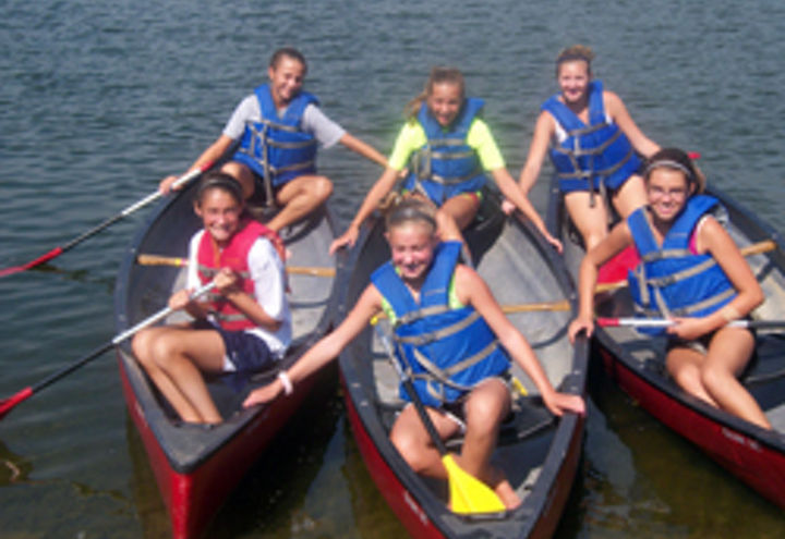 Teenage Girls Canoe at Roundtop