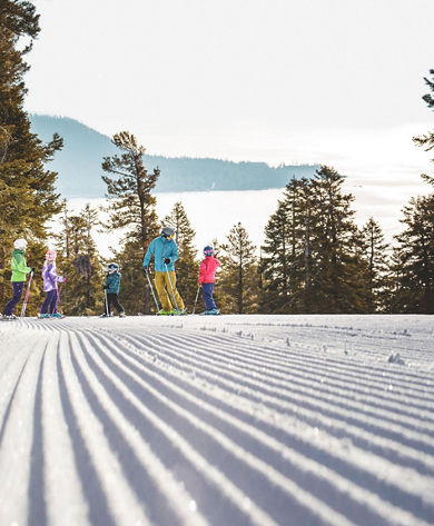 Family Gets Ready for a Run on East Ridge at Northstar California