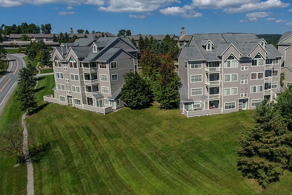 Exterior of The Villages Condos at Seven Springs