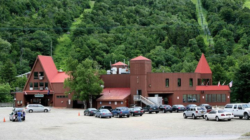 Lodge on a Sunny, Summer Day at Wildcat Mountain