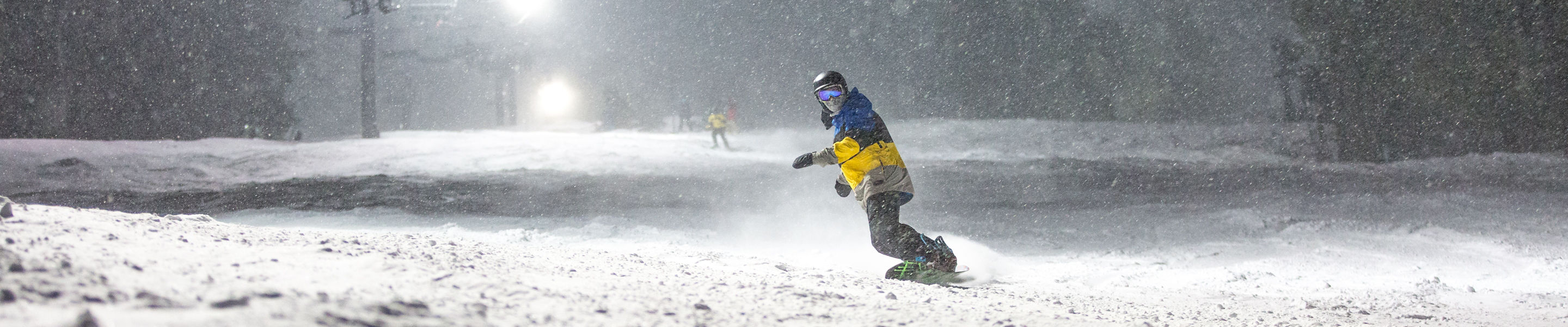Snowboarding at night at Crotched 