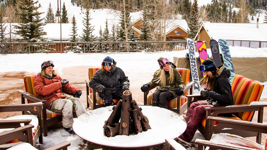Friends enjoy lodging amenities and the surrounding areas in Keystone, CO.