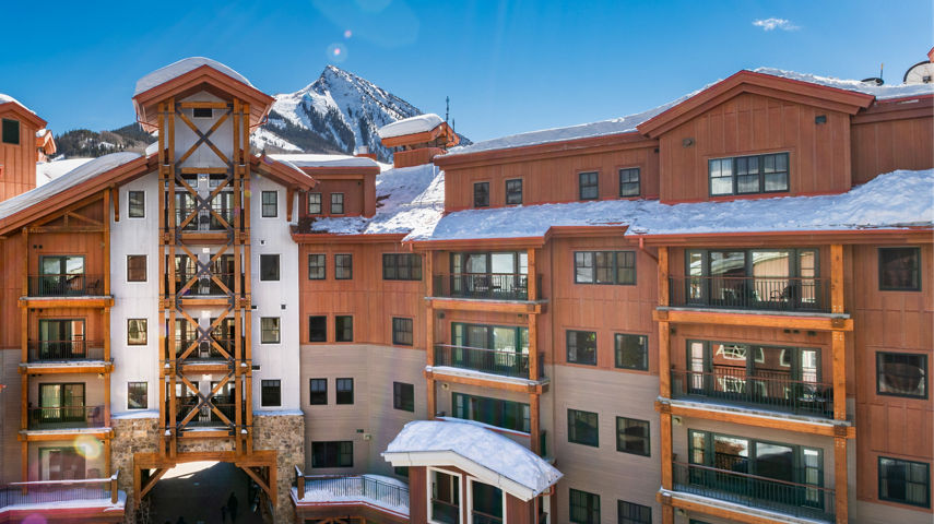 Lodge at Mountaineer Square Panorama