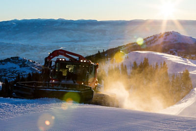 Grooming in the early morning at Park City
