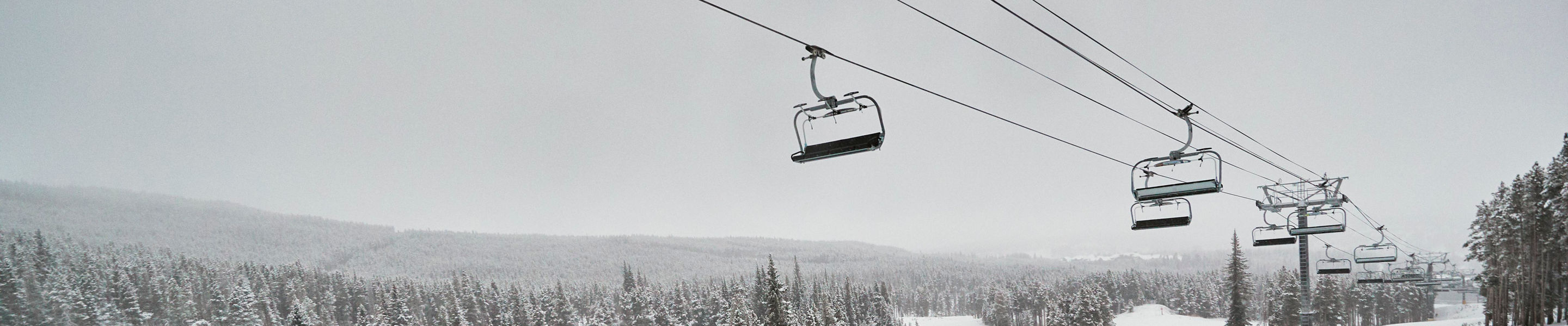 Friends slash powder on lower Peak 8 at Breck