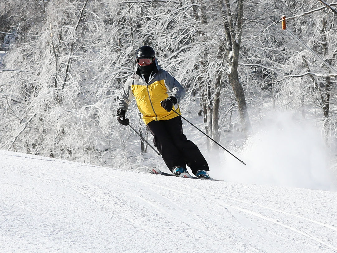 List of recommended safety equipment for skiing