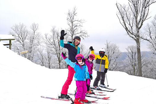 Family Poses at Mad River Mountain