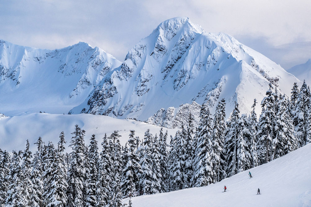 Fissile Mountain lurks behind guests 