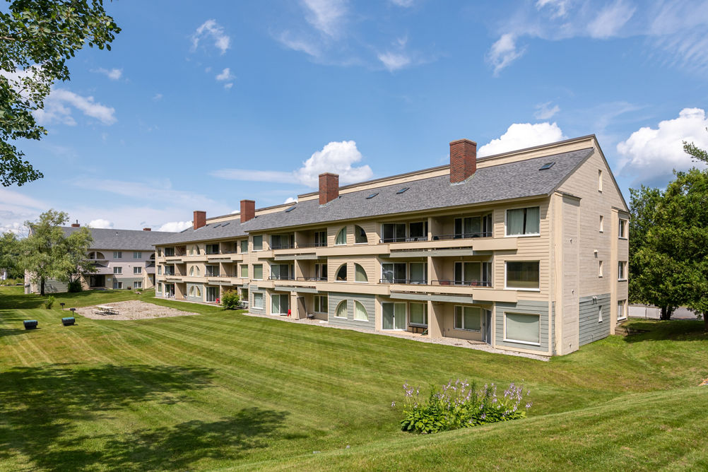 Exterior of the Glen Run Condos at the Mount Snow Resort