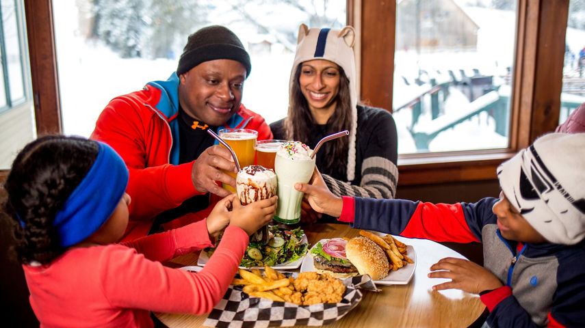 Family Cheers With Beers and Milkshakes in 1900' Burger
