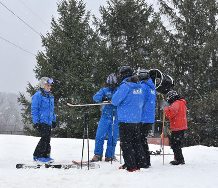 Ski Instructors Gather at Paoli Peaks