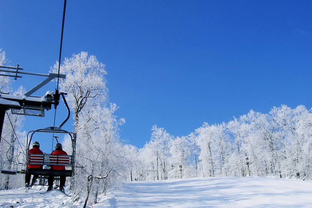 Frosted Trees on a Bluebird Day on Ramrod Chairlift at Roundtop