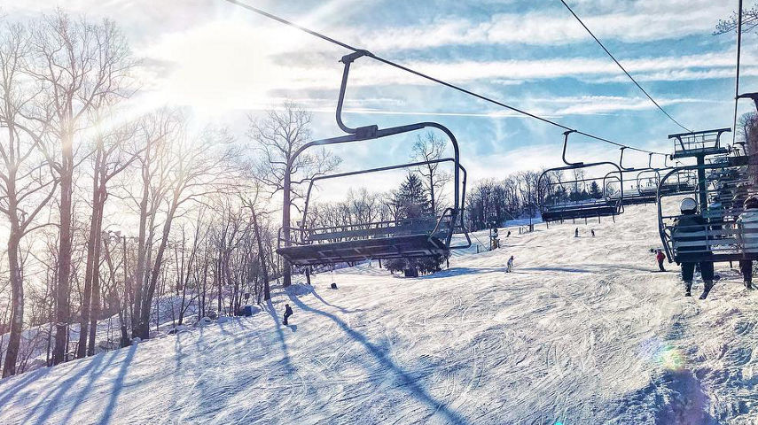Sunny Day on Minuteman Chair at Roundtop