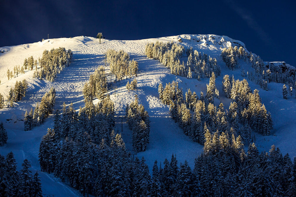 Scenic Run with Snowboarder at Kirkwood