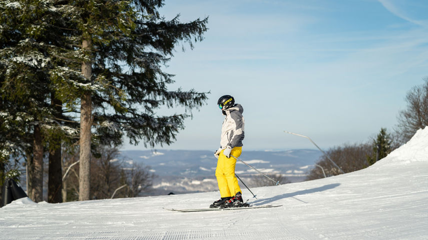 Skiing at Laurel Mountain Ski Resort