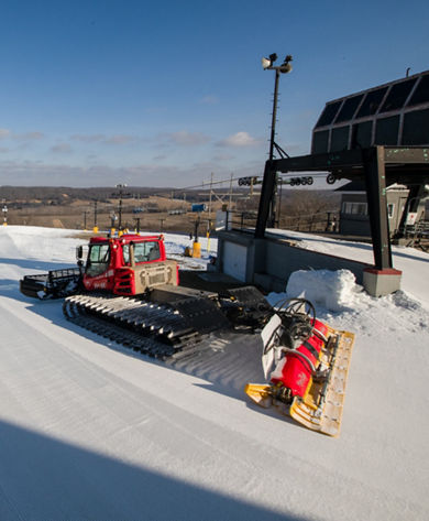 Groomer on the hills at Paoli before open
