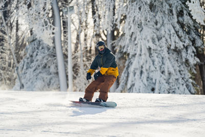 Snowboarding at Laurel Mountain Ski Resort