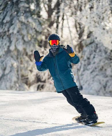Snowboarding at Laurel Mountain Ski Resort