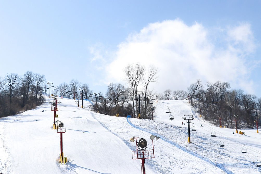 Kansas City's only ski resort, Snow Creek, opens for 35th season