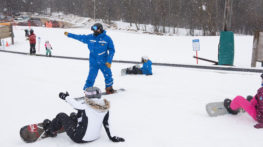 Group Snowboard Lesson at Afton Alps, MN