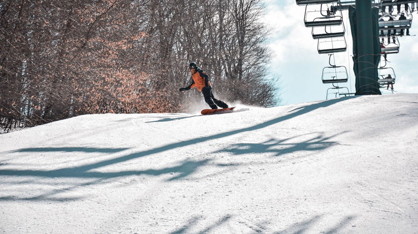 Snowboarding at Hidden Valley PA Resort
