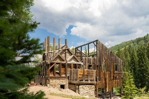 Mining Structures on Mountain