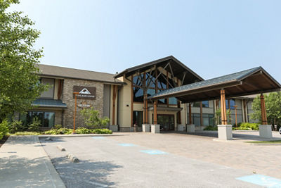 Exterior of the Highlands Lodge at Liberty Mountain