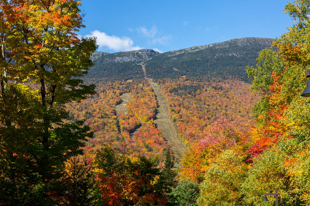 Stowe Gondola peak foliage scenic