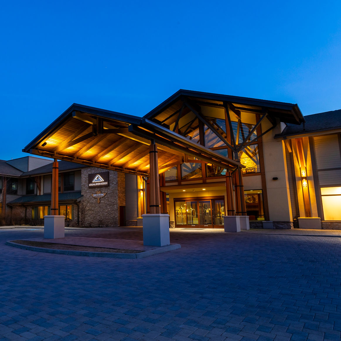 Exterior of the Highlands Lodge at Liberty Mountain Resort