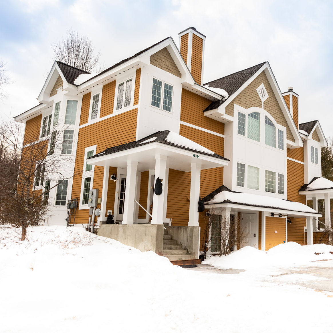 Exterior of the Kingswood Condominiums and Townhomes at Mount Snow Resort