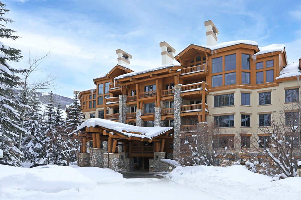 Elkhorn Lodge Winter Exterior Shot
