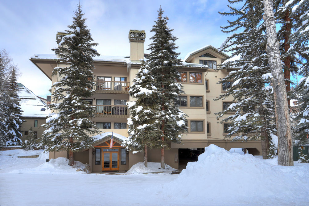 Exterior of Townsend Place at Beaver Creek