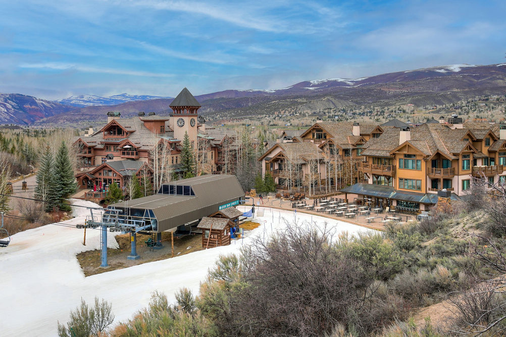 Exterior of Arrowhead Village at Beaver Creek
