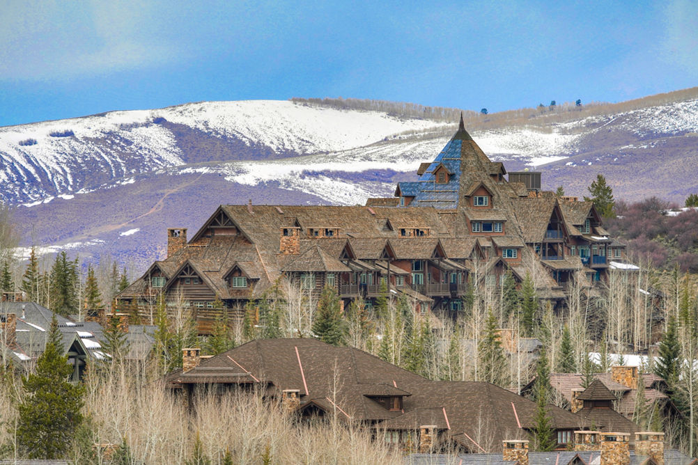 Exterior of Horizon Pass Lodge at Beaver Creek