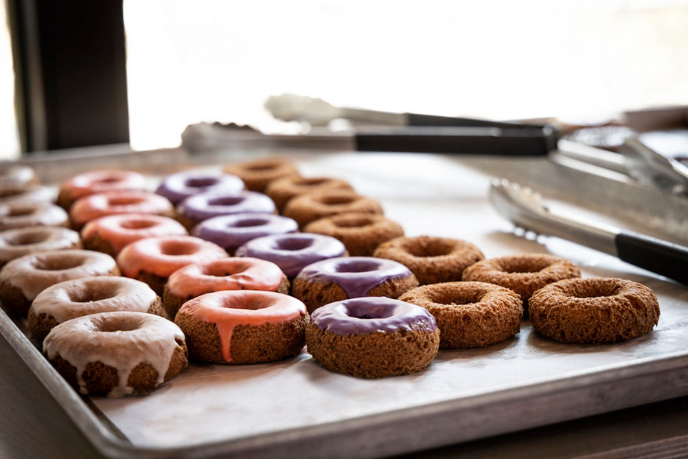 Northstar White Rabbit Dining Donuts