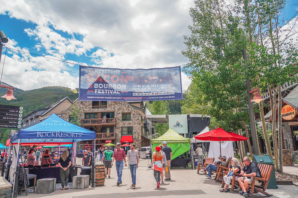 Keystone Bacon and Bourbon Festival Sign and Crowd