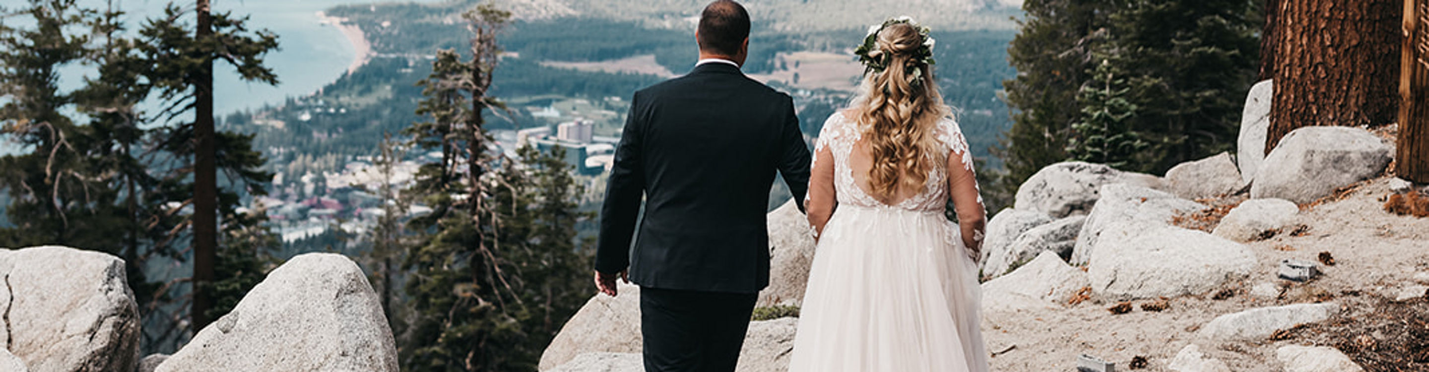 Scenic Wedding Couples Portrait at Lakeview Lodge at Heavenly
