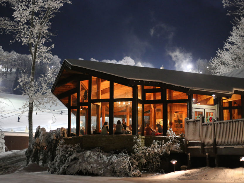 Helen's Restaurant at Night