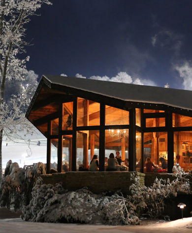 Helen's Restaurant at Night