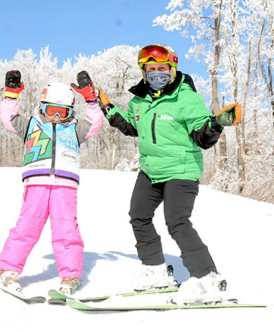 Child Lesson on the Slopes