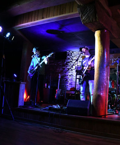 Matterhorn Lounge  Band