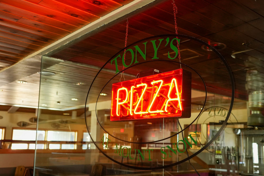 Tony's Pizza