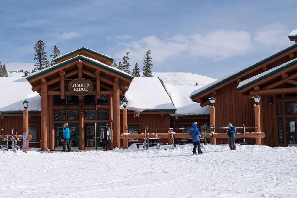 Exterior of Timber Ridge Lodge at Keystone