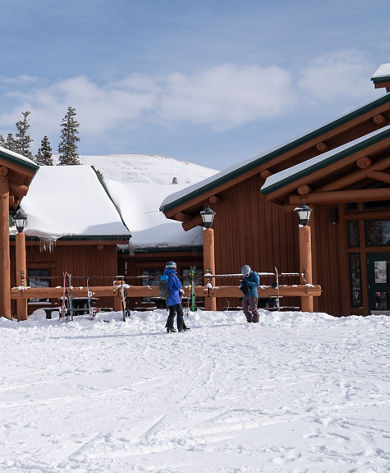 Exterior of Timber Ridge Lodge at Keystone