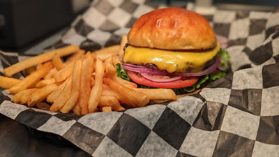 Food and Beverage Imagery at Onset Pub in Crotched Mountain Resort