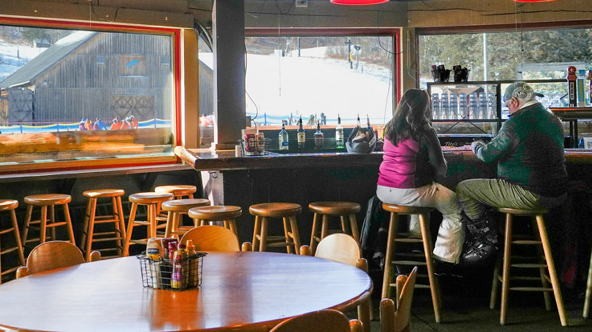 Patrons at Mount Snow Cuzzins Bar & Grill