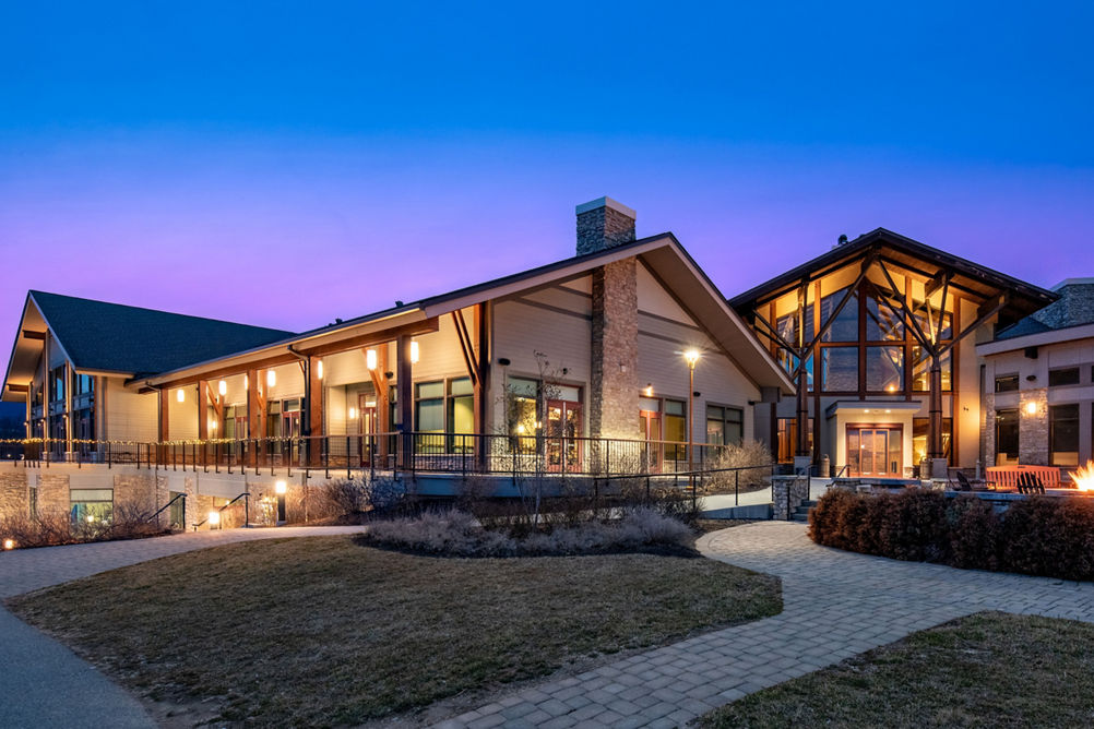 Highlands Lodge Exterior