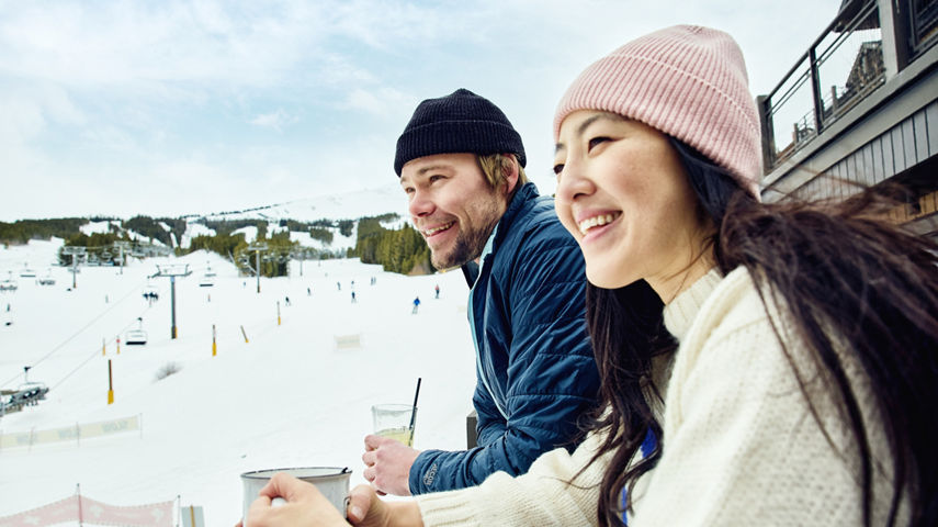 Friends Enjoy Apres at Robbie's Tavern at Breckenridge