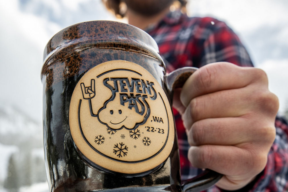22-23 Stevens Pass Mug at Foggy Goggle