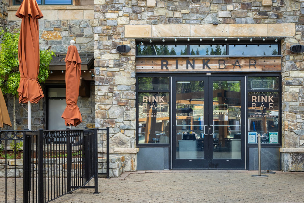 Exterior of Rink Bar at Northstar